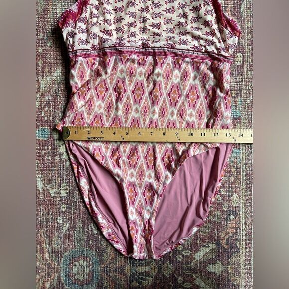 Women’s Faherty Gracie Large Pink and White Patterned One Piece Swimsuit - Picture 5 of 10